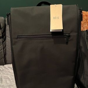 NWT Beis The Hanging Backpack with Removable Shelving System - Black